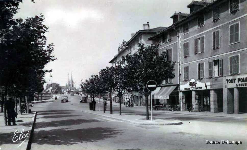 64 Bayonne Entree du Pont Saint Esprit I.jpg